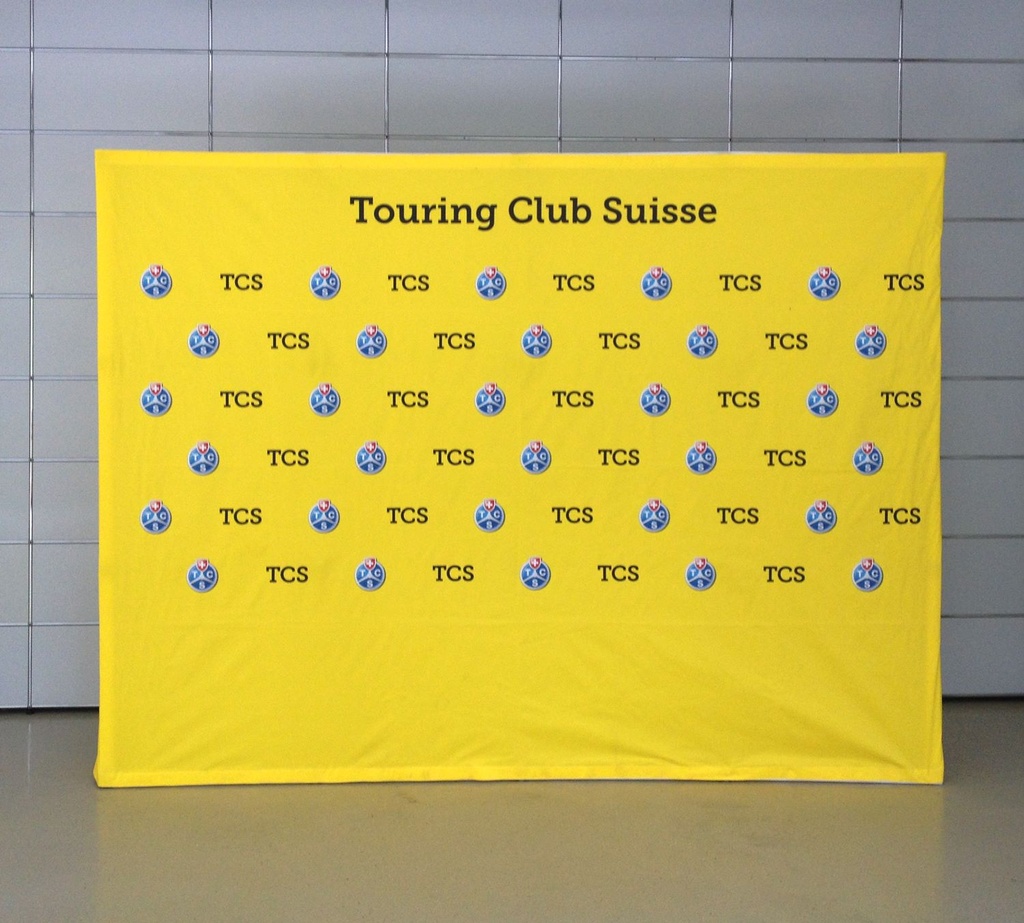 Mur pliant avec logo TCS